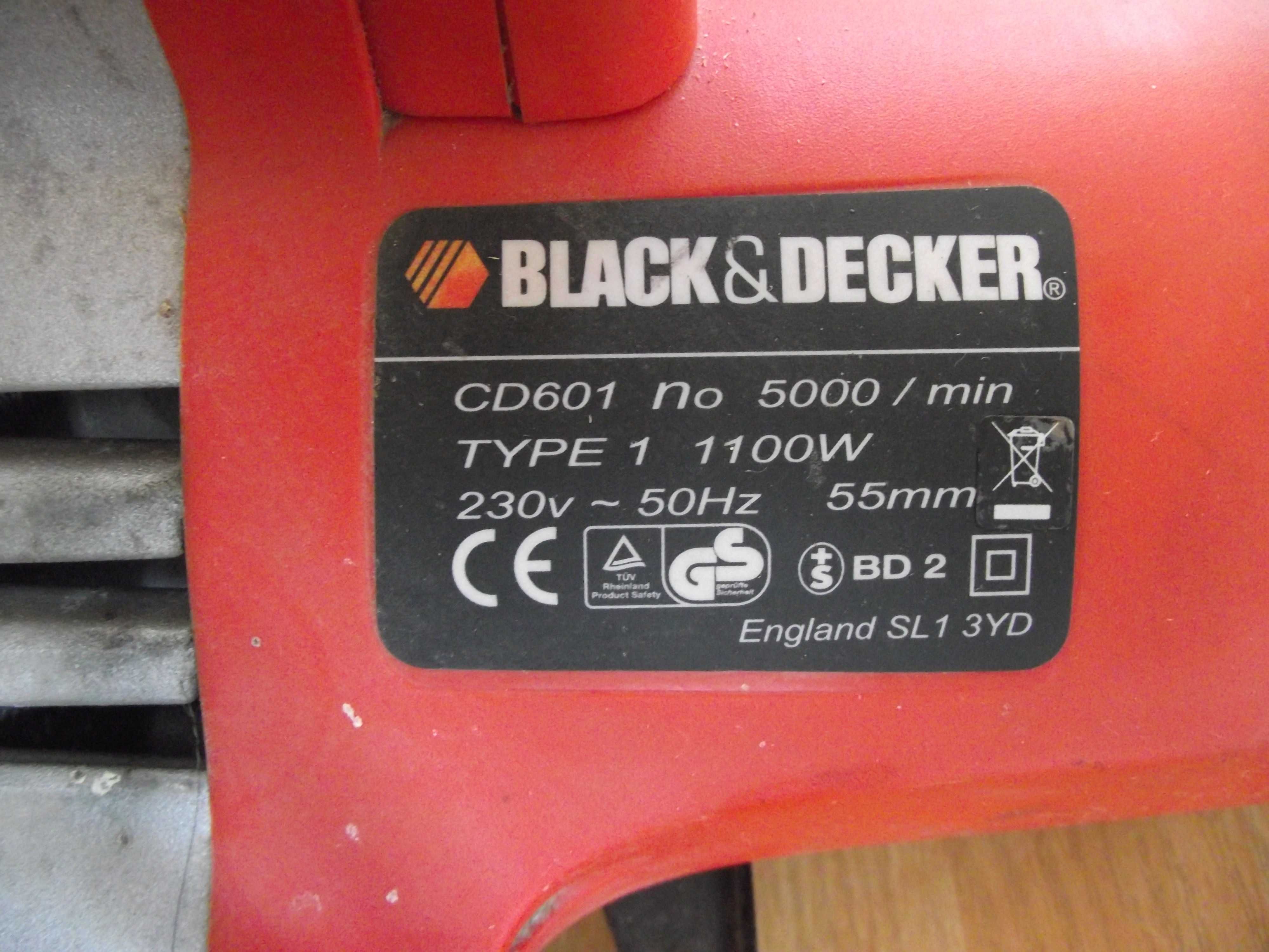 Дискова монтажна пилка (ручна циркулярка) Black & Decker CD601
