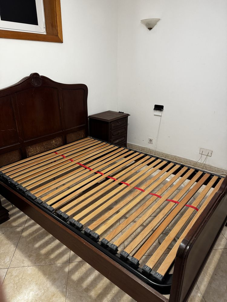 Cama de casal com colchão