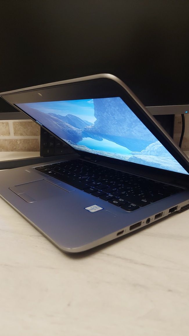 HP 14'1366*768/  Intel i5 - 6300/ SSD / Ddr4 8gb
