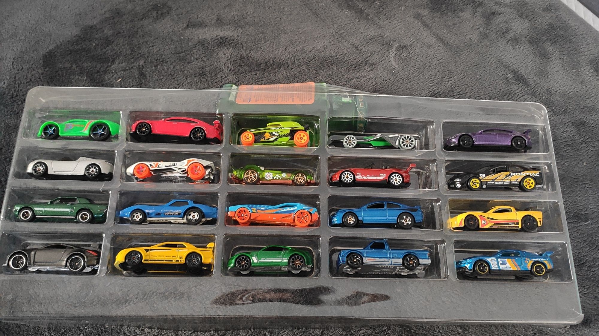 Zestaw 20 sztuk autek hot wheels resoraki stan bdb