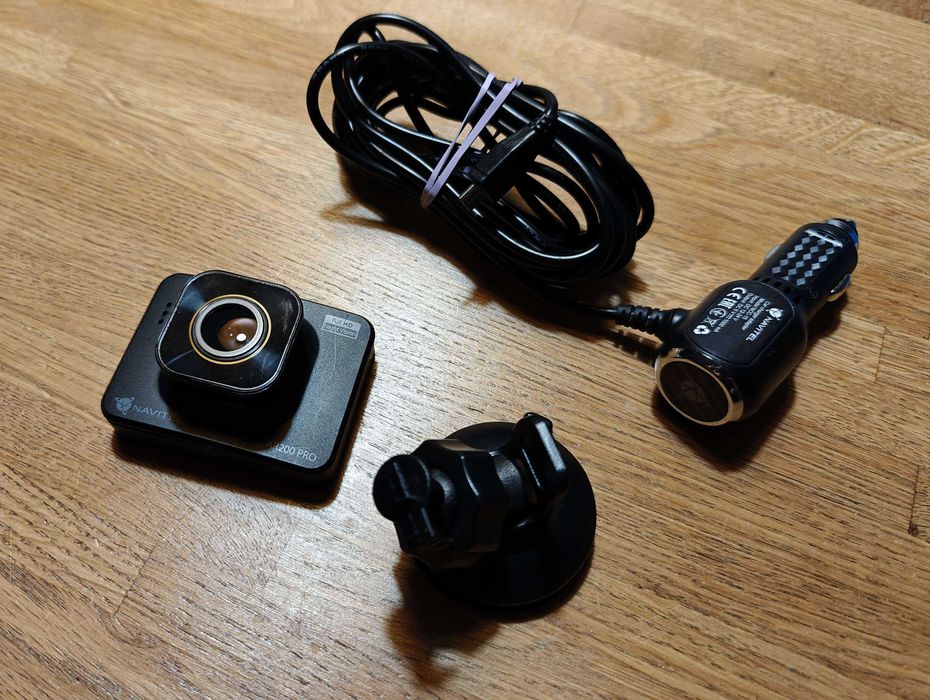 wideorejestrator Navitel AR200 Pro night vision full HD karta 32GB