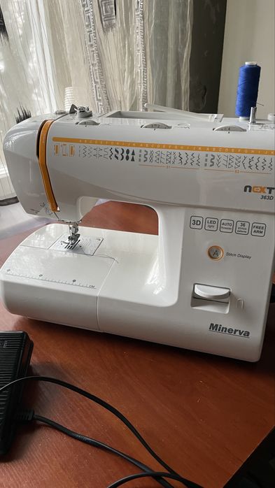 Швейна машинка minerva