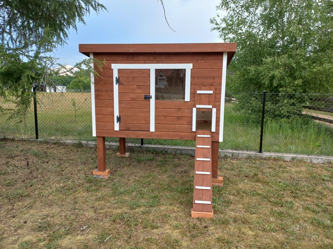 Kurnik na nogach