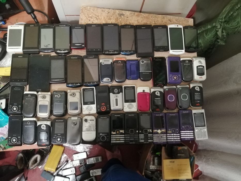 Продам лот телефонів Соні Еріксон