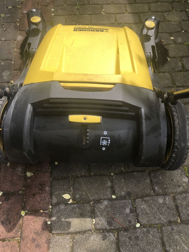 Karcher profesjonalna zamiatarka KM 70/20 C