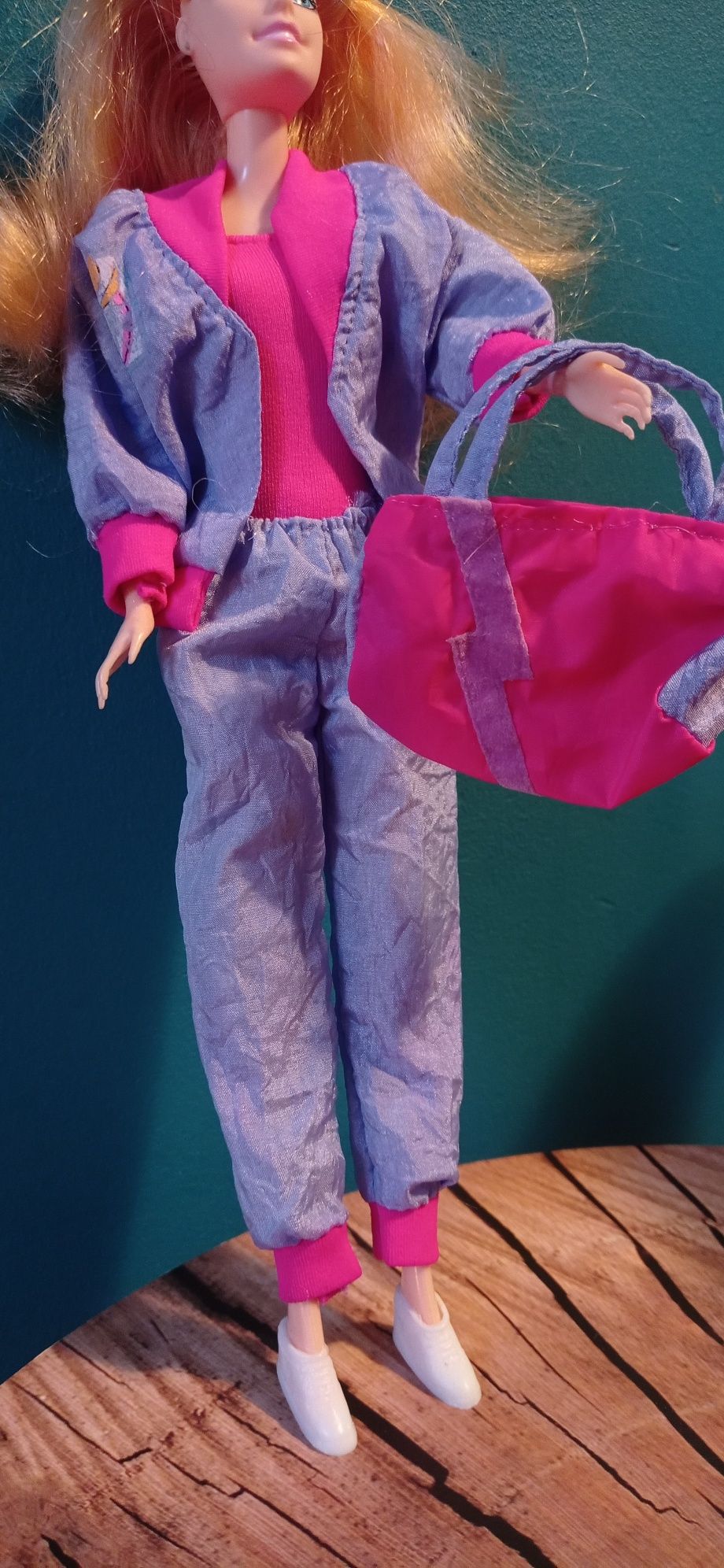 Vintage zestaw ubranek dla lalek typu modowego Barbie dres kreszowy