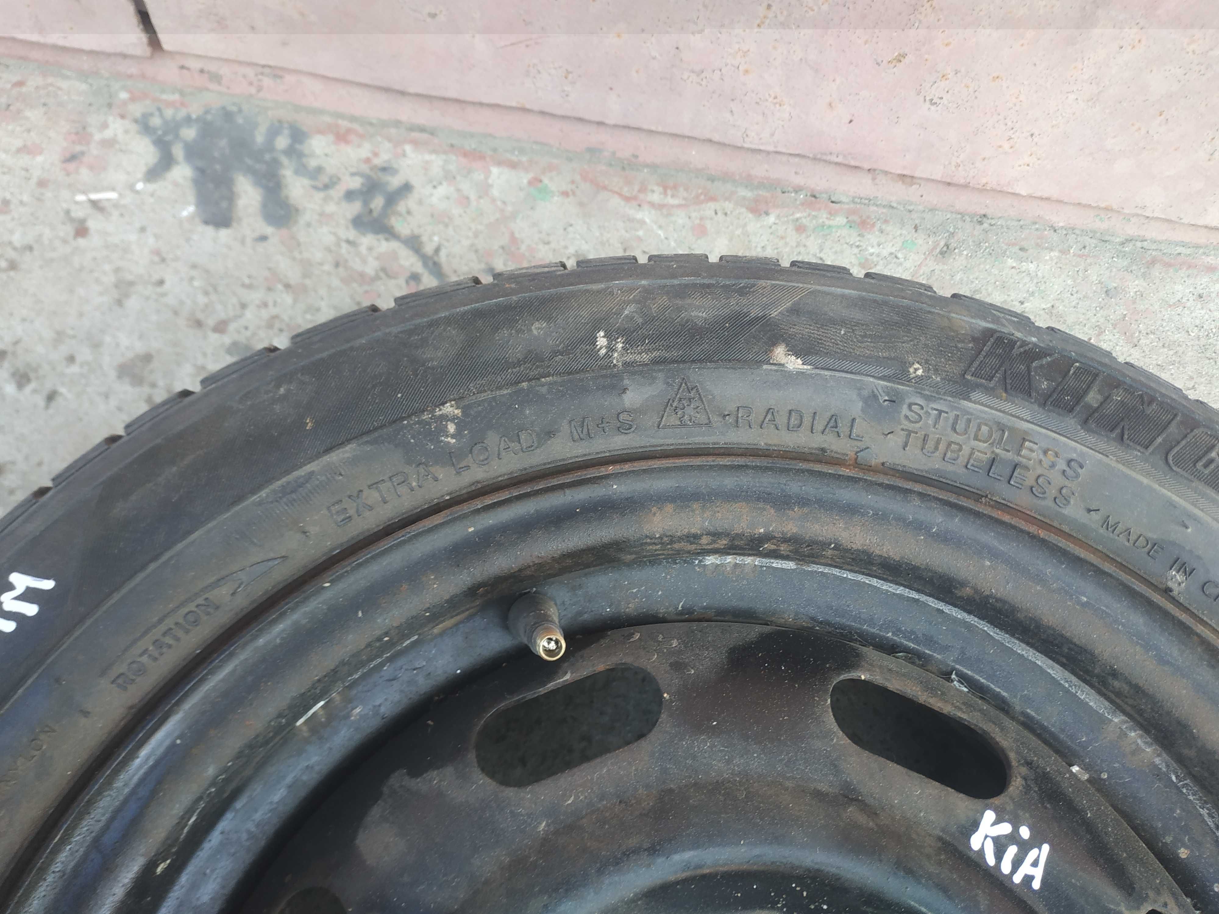 Б/У шина kingstar winter radial sw40 175/65 R14 одна протектор 4 мм