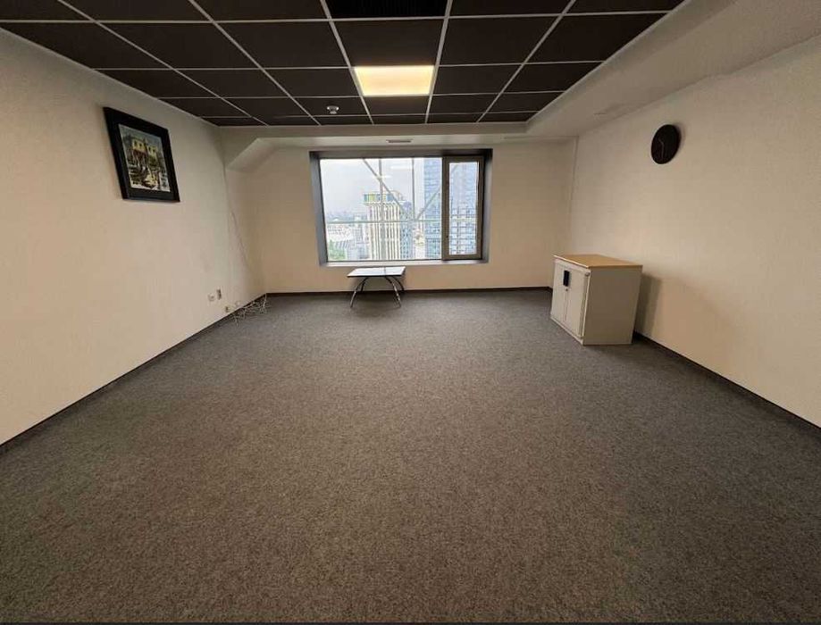 Офіс у БЦ, вул.Шовковична, м.Палац Спорту