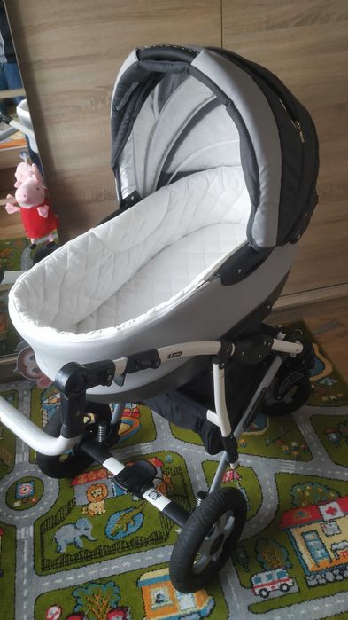 Wózek dziecięcy 2 w 1 Camarelo Carmela, kompletny, w dobrym stanie.