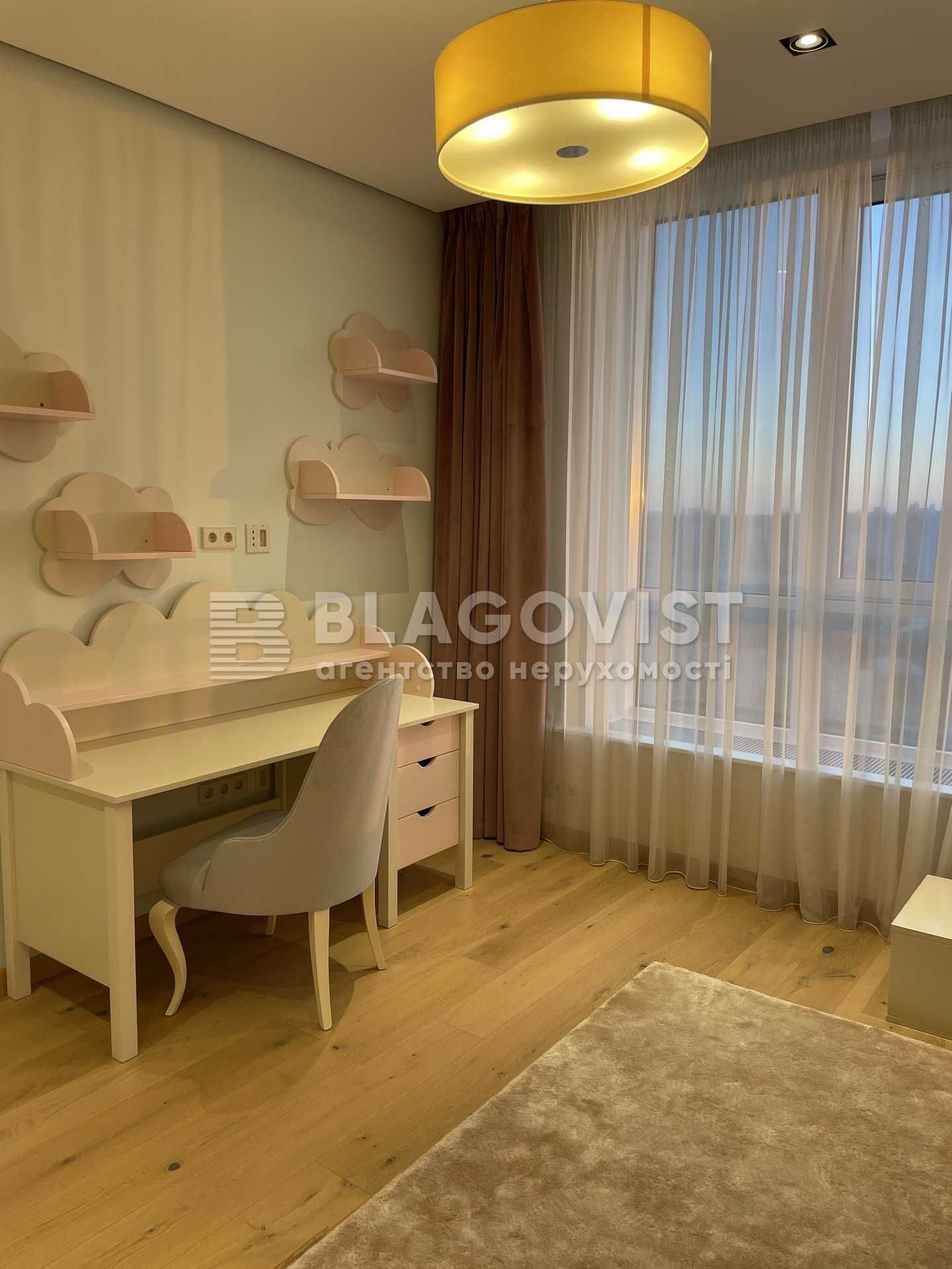 Продажа  Маккейна Джона (Кудрі Івана) 7 Central Park Печерск