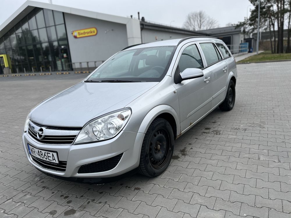 Opel Astra H SW 2008 1.9 150km 110kw