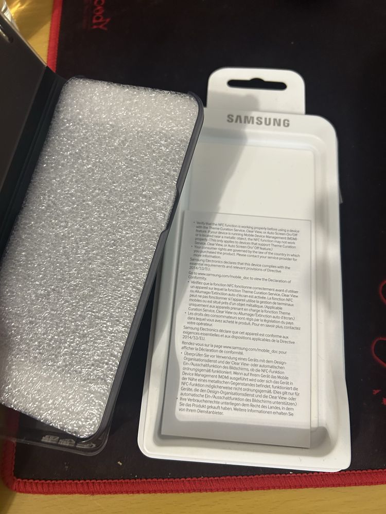 чохол-підставку Samsung Galaxy S8