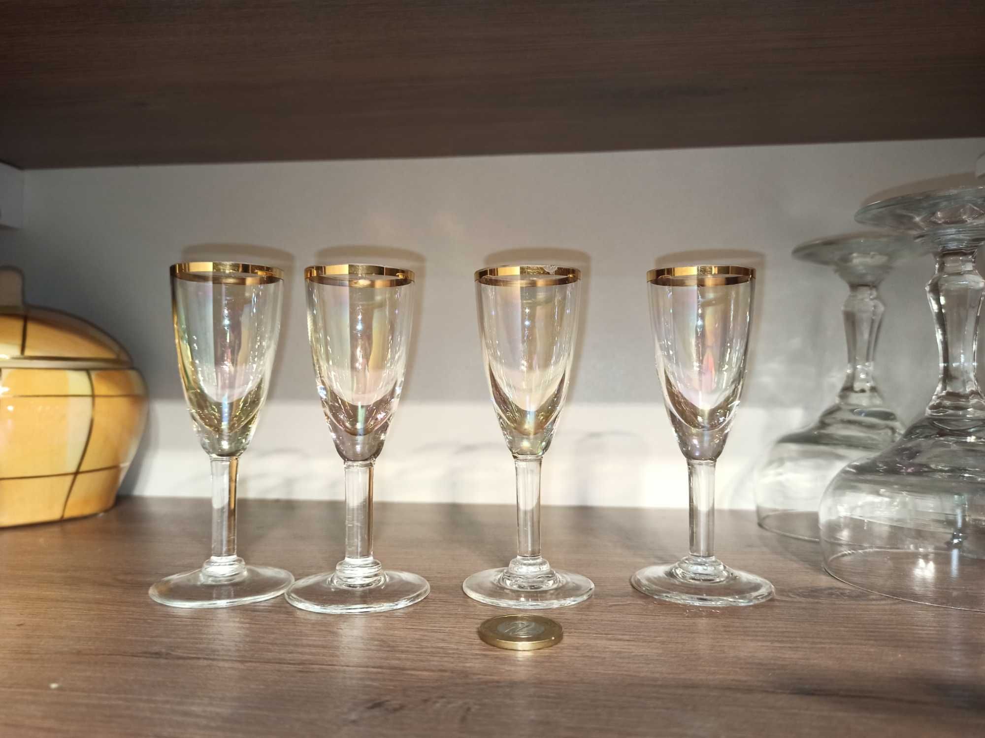 Zestaw Kieliszki szklane do szampana złoty pasek z PRL komplet 3+1