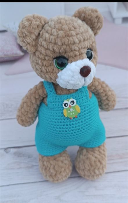 Ведмедик в'язаний.