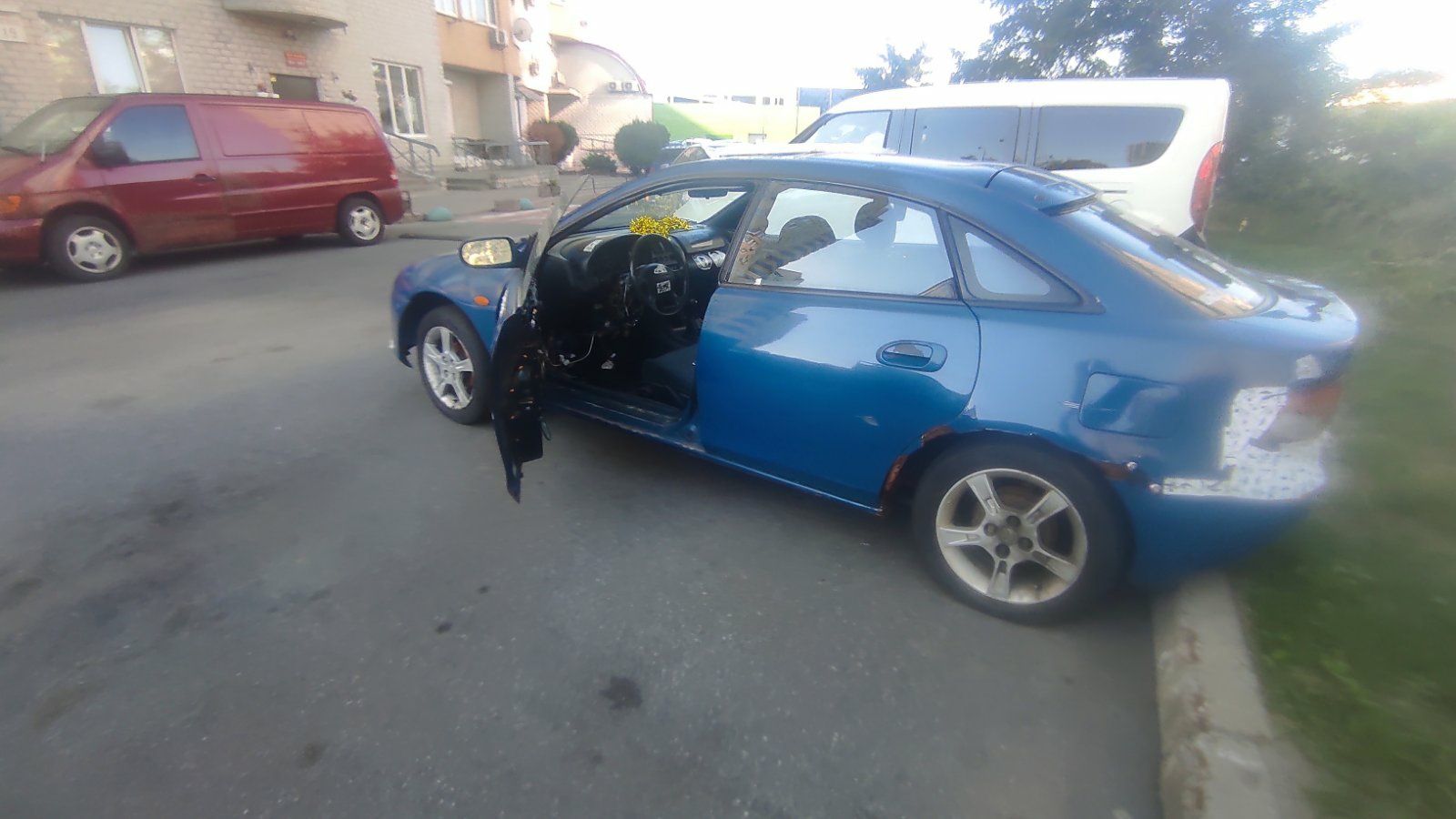 Двигатель мотор двигун Z5 мазда 323 MAZDA BA коробка