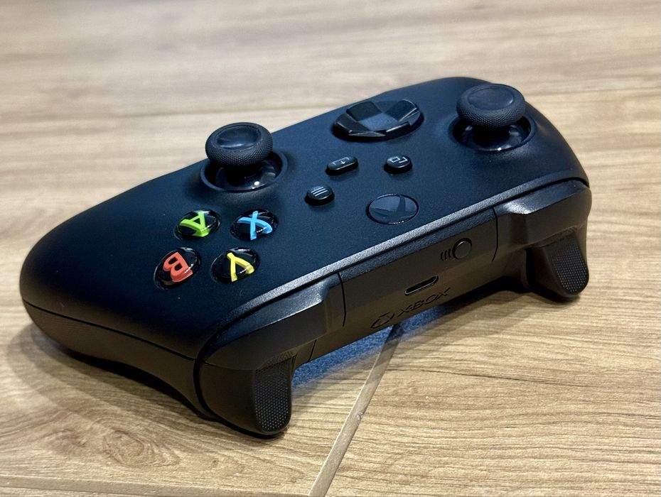 КОНСОЛЬ XBOX SERIES X 1TB BLACK+Геймпад (Б/У в чудовому стані)