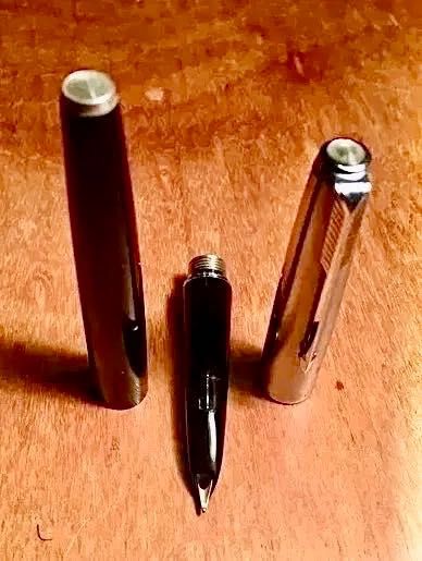 PARKER 61 - made in U. S. A. - caneta de tinta permanente