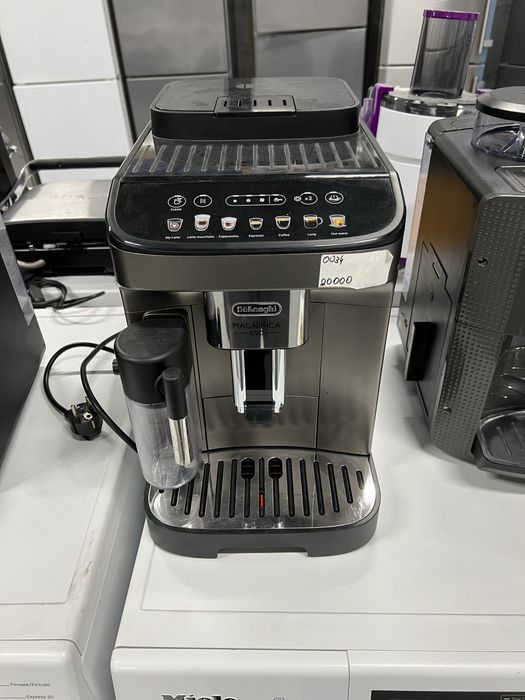 Нова! Кавомашина Delonghi Magnifica Evo