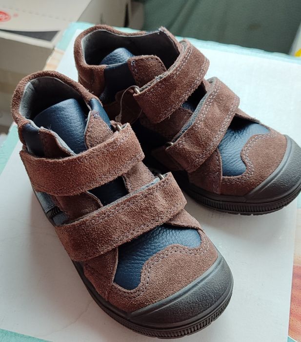 Взуття дитяче 24 розмір