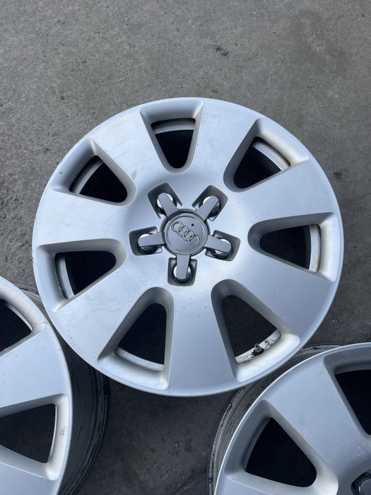 Диски Audi R18 5 130 Dia 71,6 Et 52 7,5J Склад Осокорки