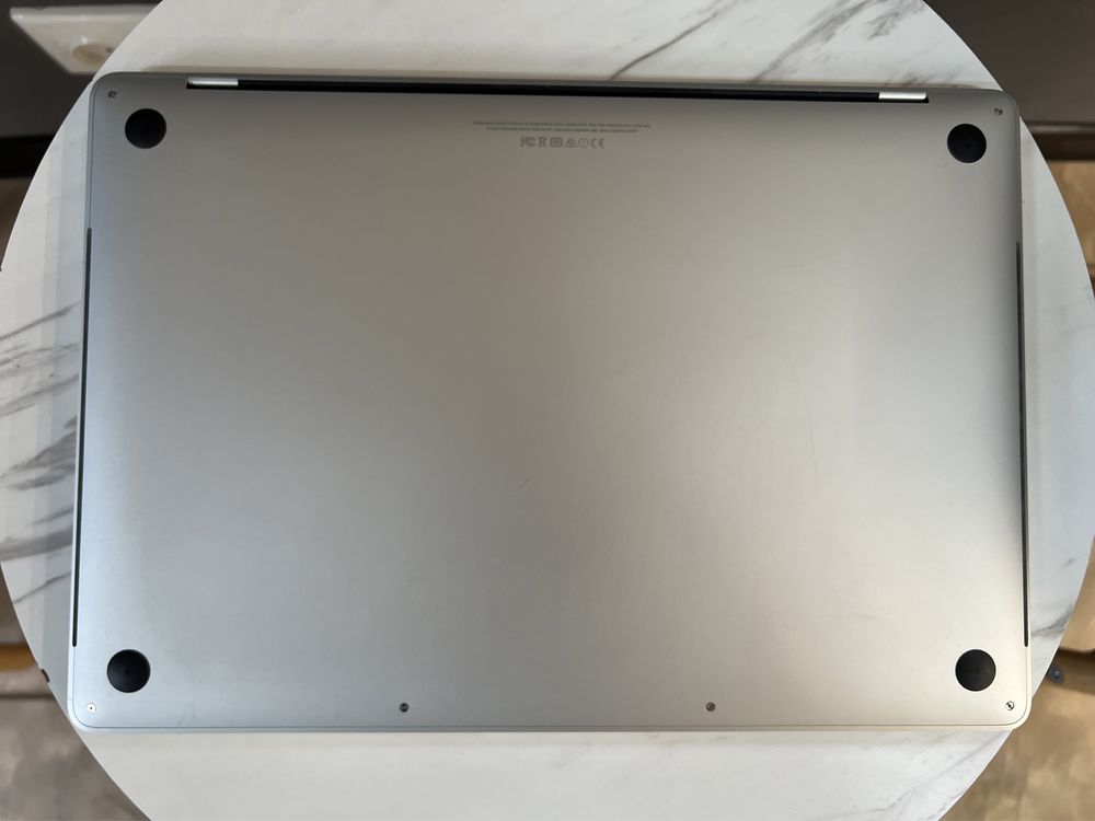 MacBook Pro 15” 2017 16GB 256GB SSD Touch Bar