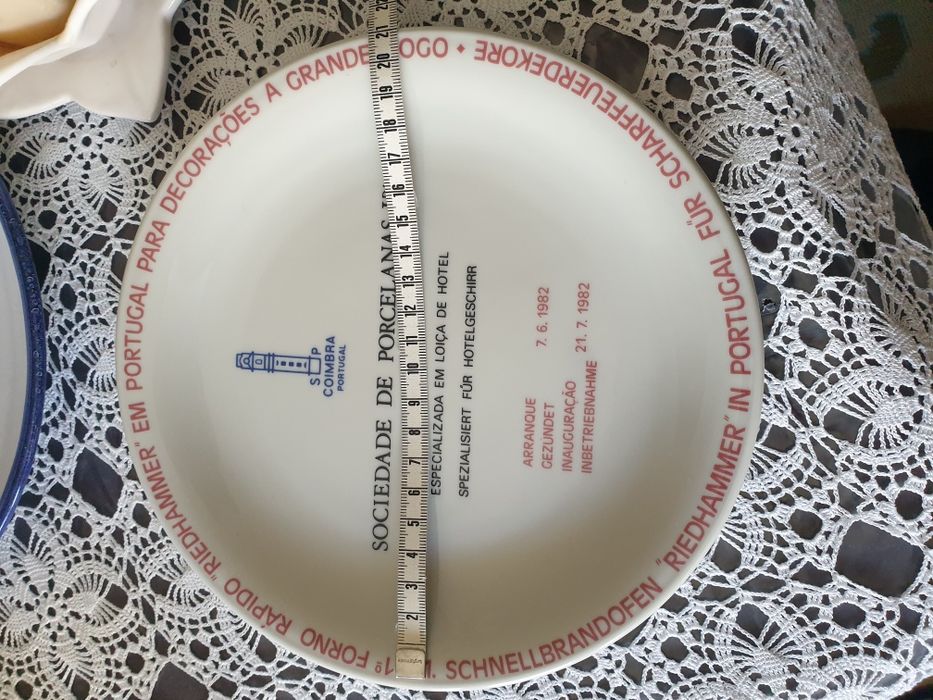 2 pratos Soc. de Porcelanas de Coimbra