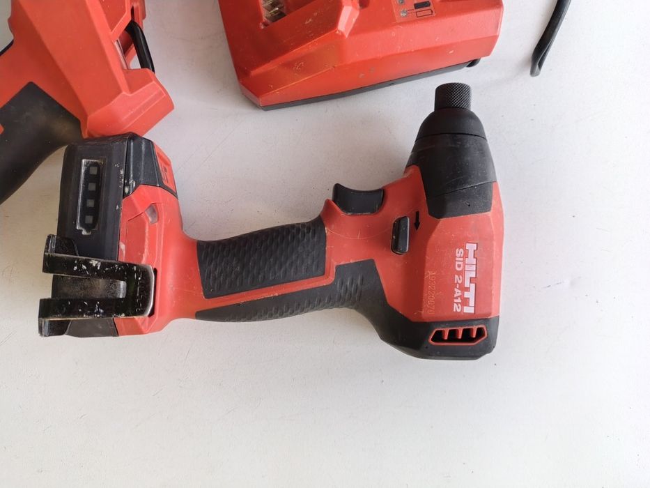 Zestaw Hilti wkrętarka dokretak i lampa