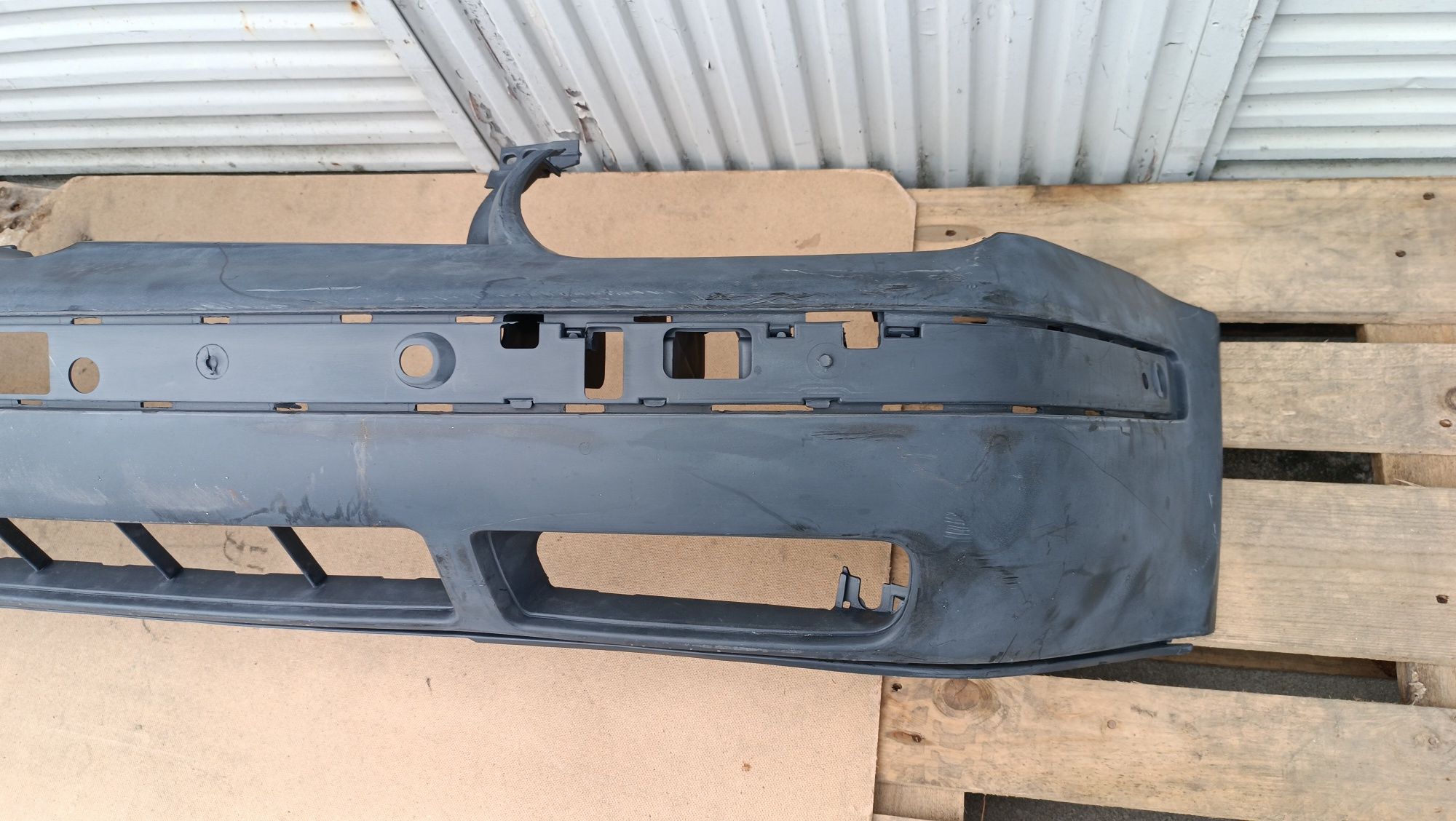 Vendo parachoque de frente VW golf 4 ano 1998/2004