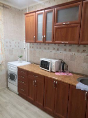 1 кім кв,на 3 поверсі,на Океанівській,близько лікарня,еко маркет