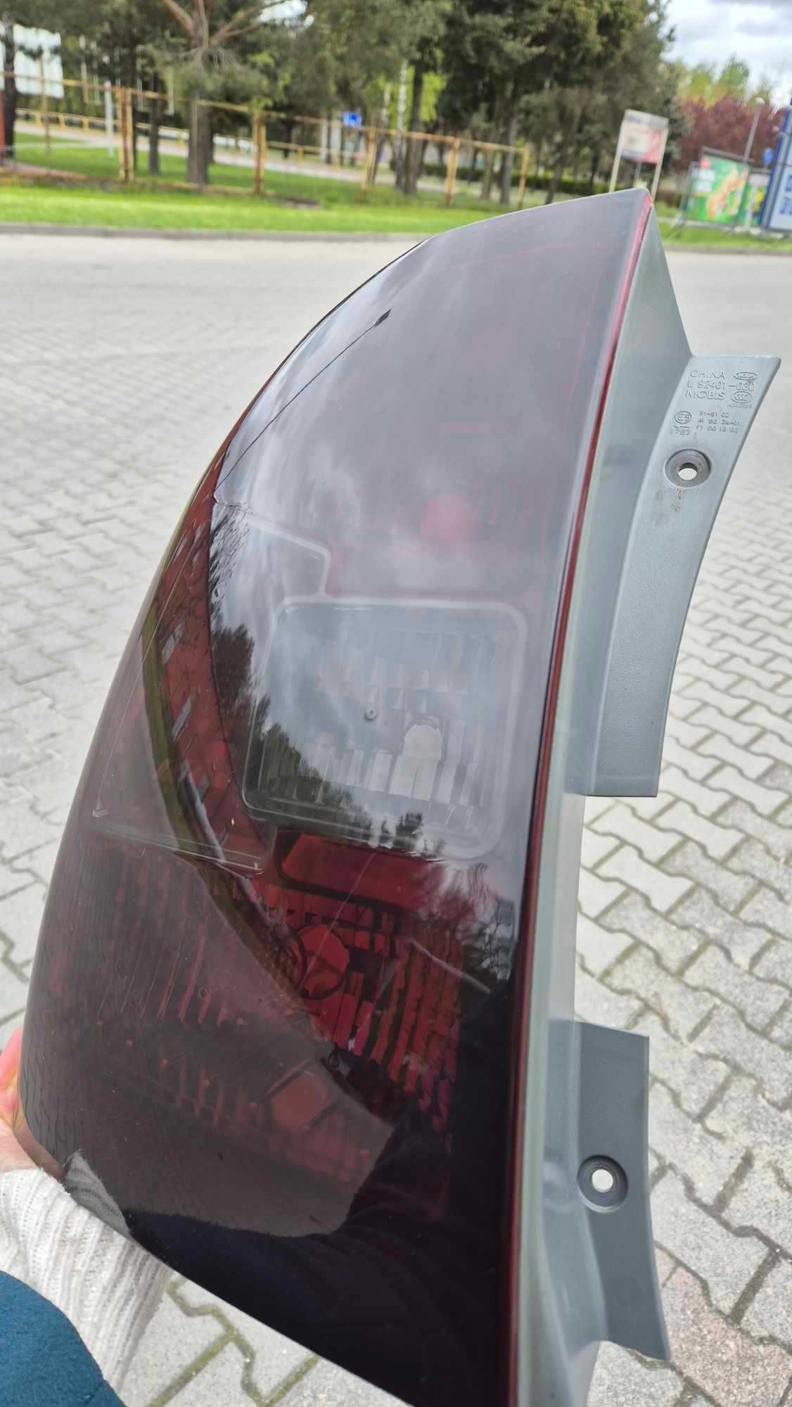 Lampy tylne tył do Kia Sportage II 2010 Przyciemnianie