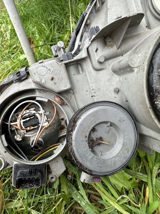 Lampa prawa lewa przednia mercedes clk 200