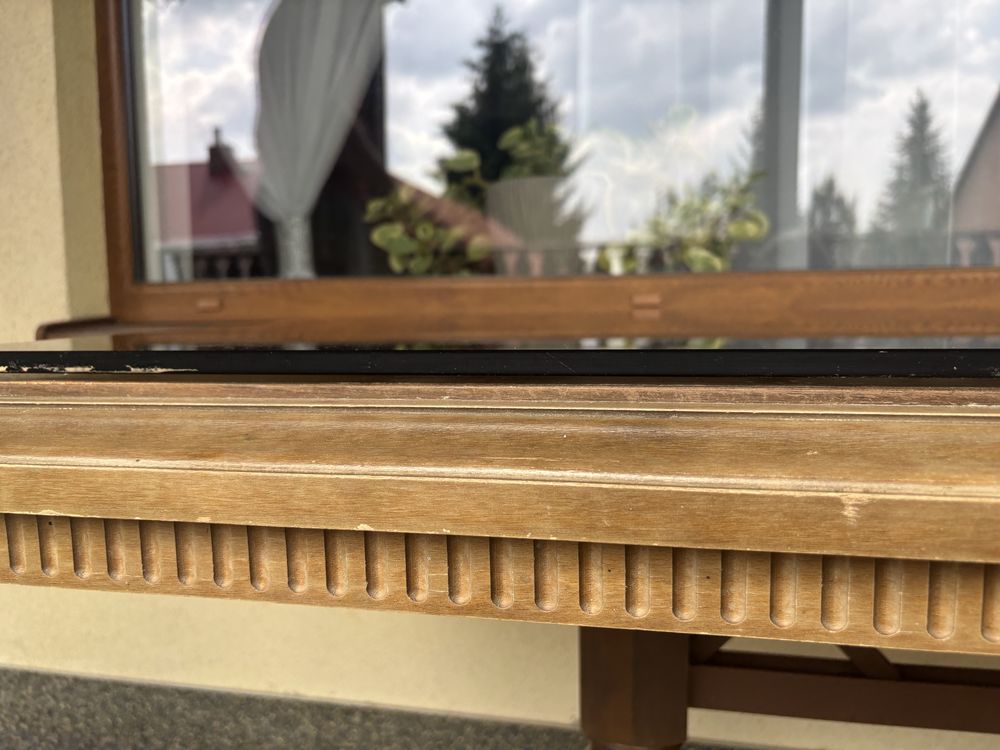 Ławostół z regulowaną wysokoscią i zdejmowaną szybą