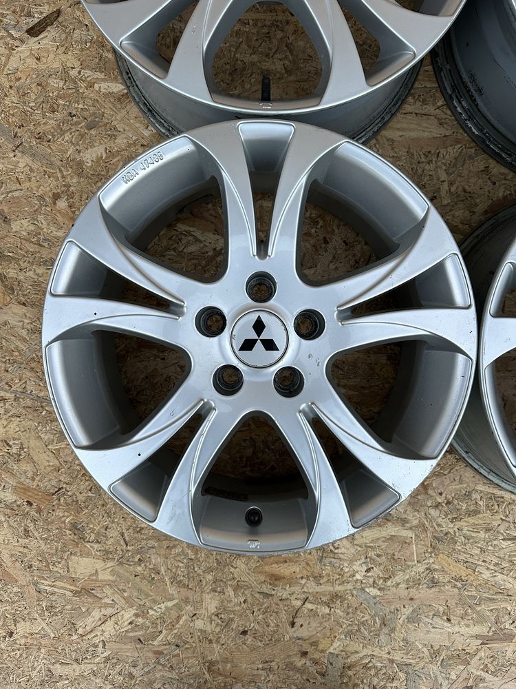 Диски5/114.3 R17 ET38 ЦО(діа)67.1 титани диски