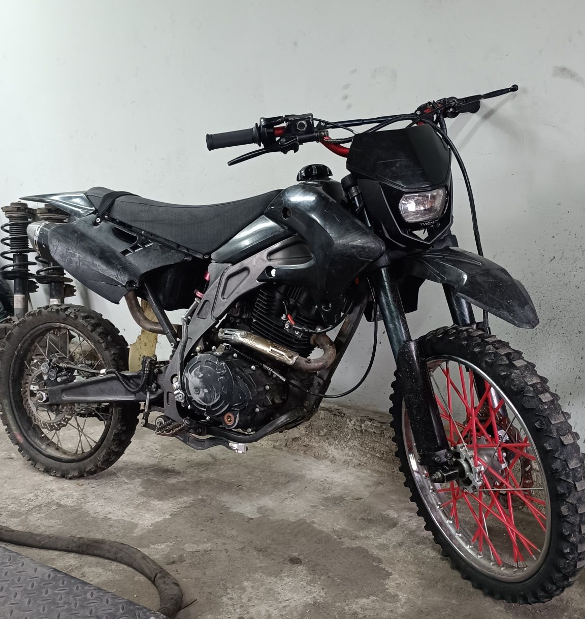 Diabolini XB 250