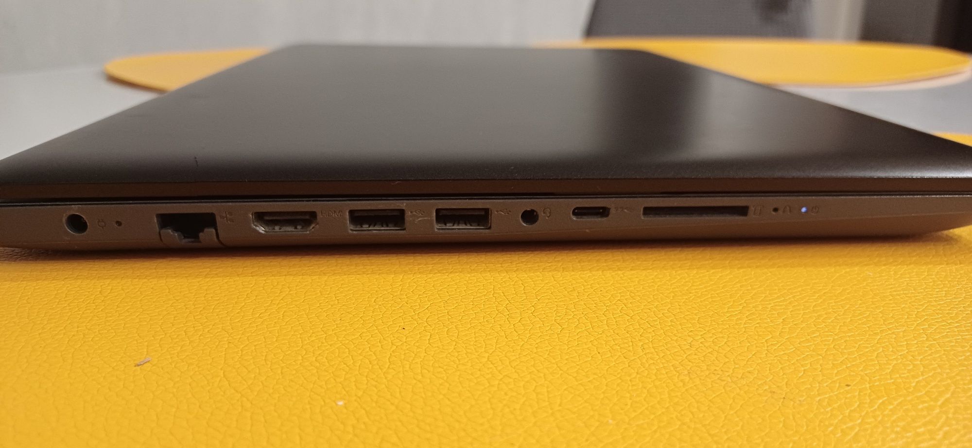 Ноутбук LENOVO IDEAPAD 320-15ISK у жоброму стані