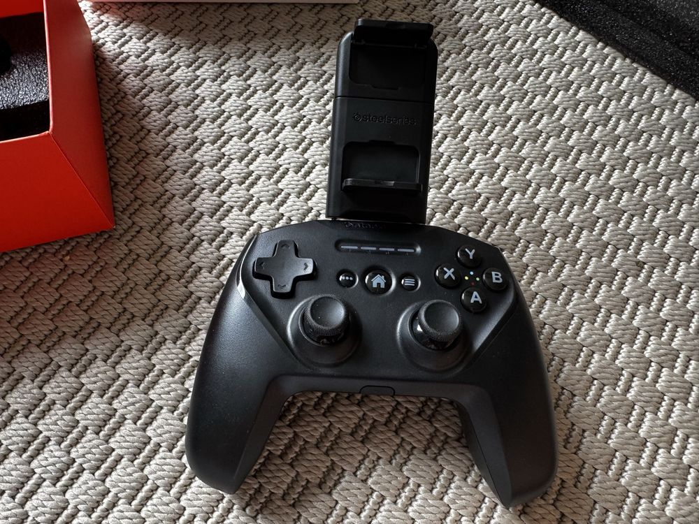 Nimbus+ steelseries pad do Apple