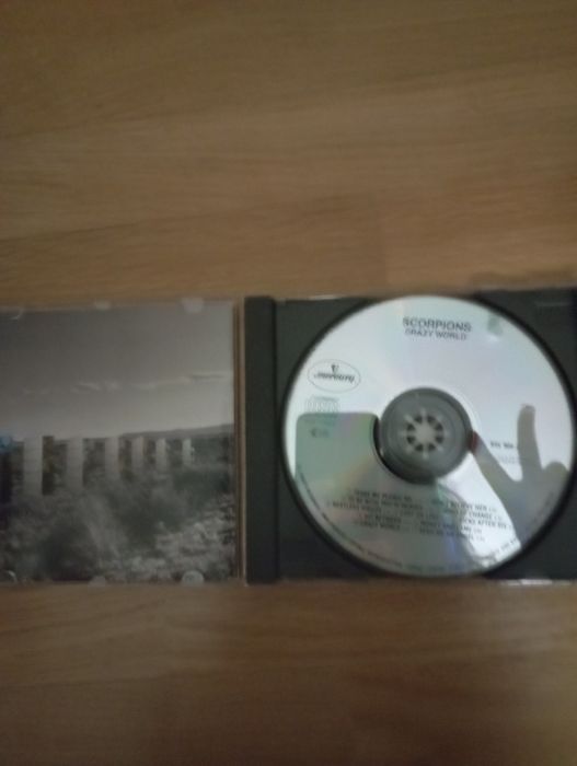 CD scorpions "crazy world"