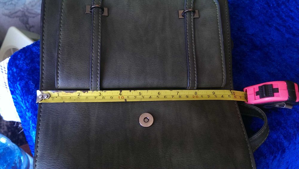 Портфель хорошего качества в прекрасном состоянии