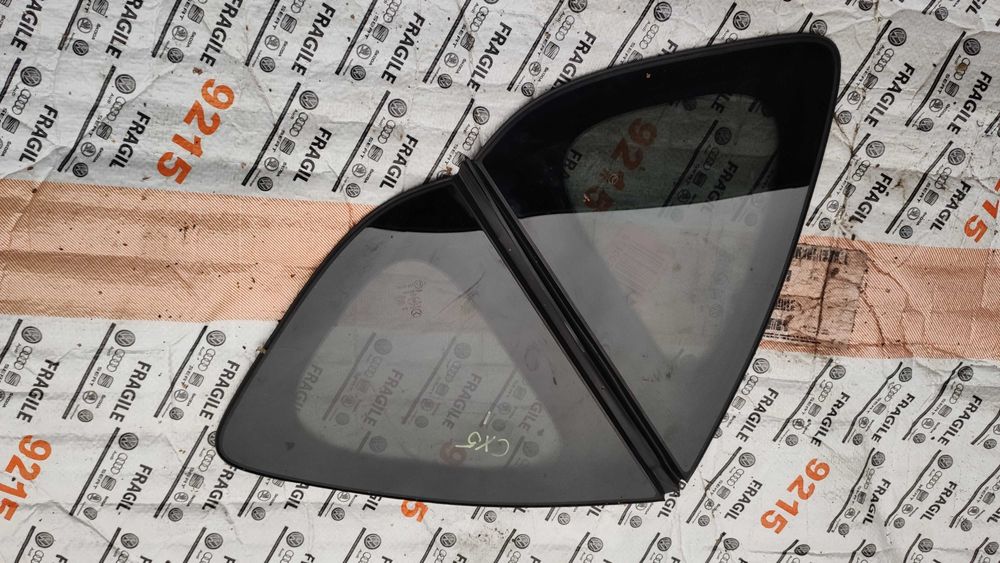 Szyby boczne karoseryjne małe w błotnik mazda cx-5