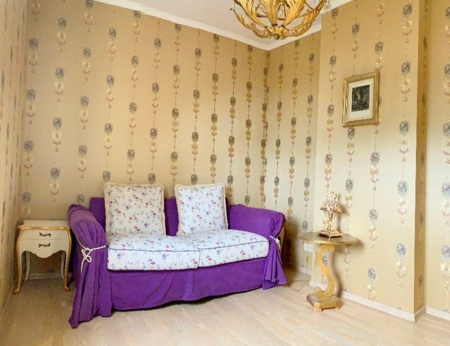 615 Будинок біля Дніпра подобово з озером