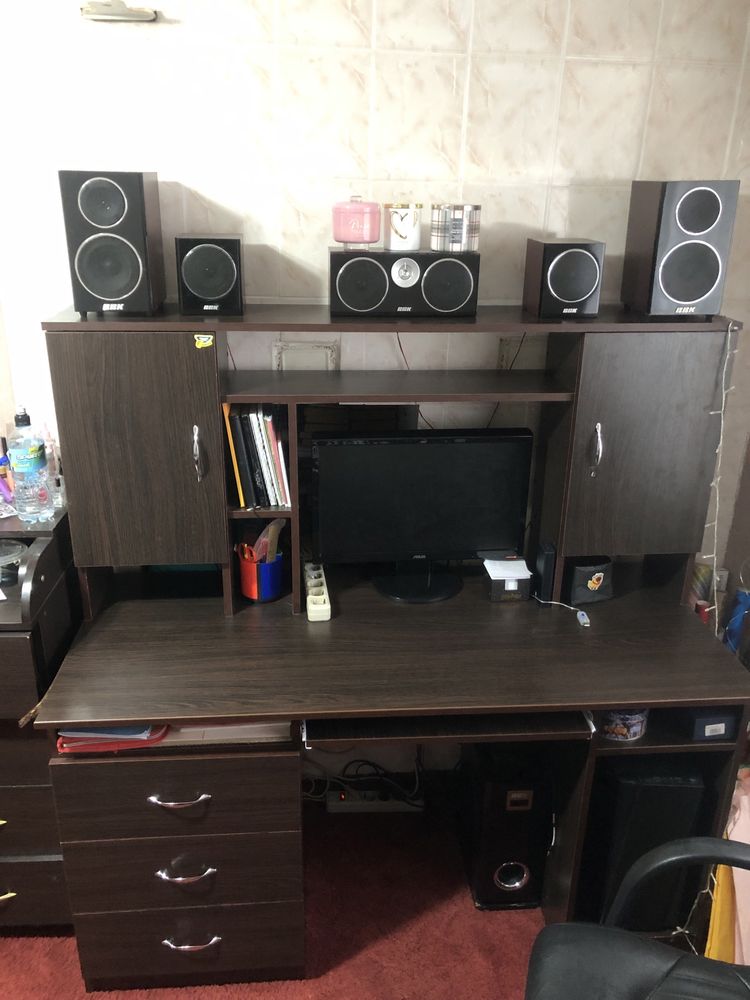 Продам стіл для компʼютера
