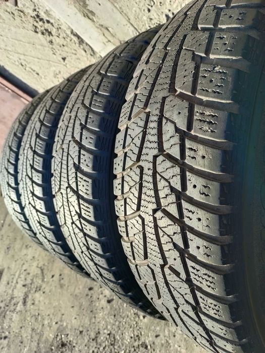 Гума Hankook-Корея.215/65,16 C. на дисках R-16. VW. Зима.