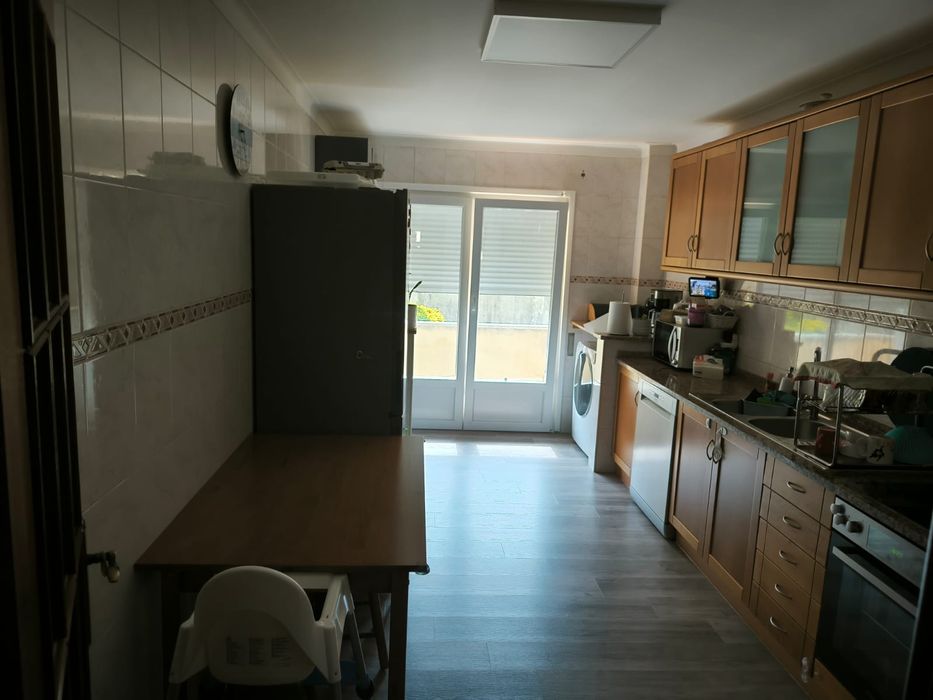 185000€ - Urgência na venda --- Apartamento T3 remodelado, garagem pri