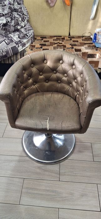 Кресло для парикмахерских