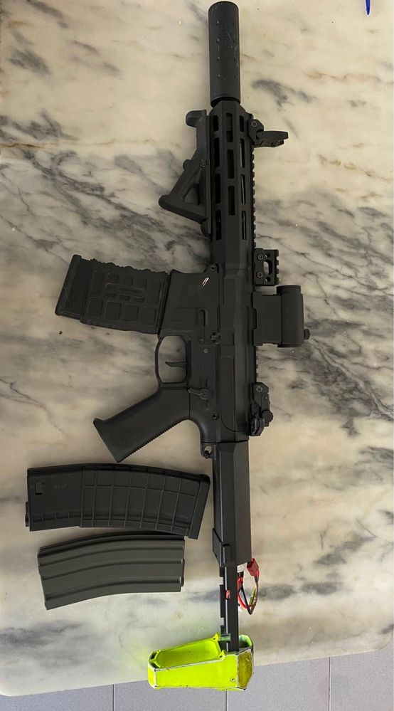 M4A1 Airsoft com red dot