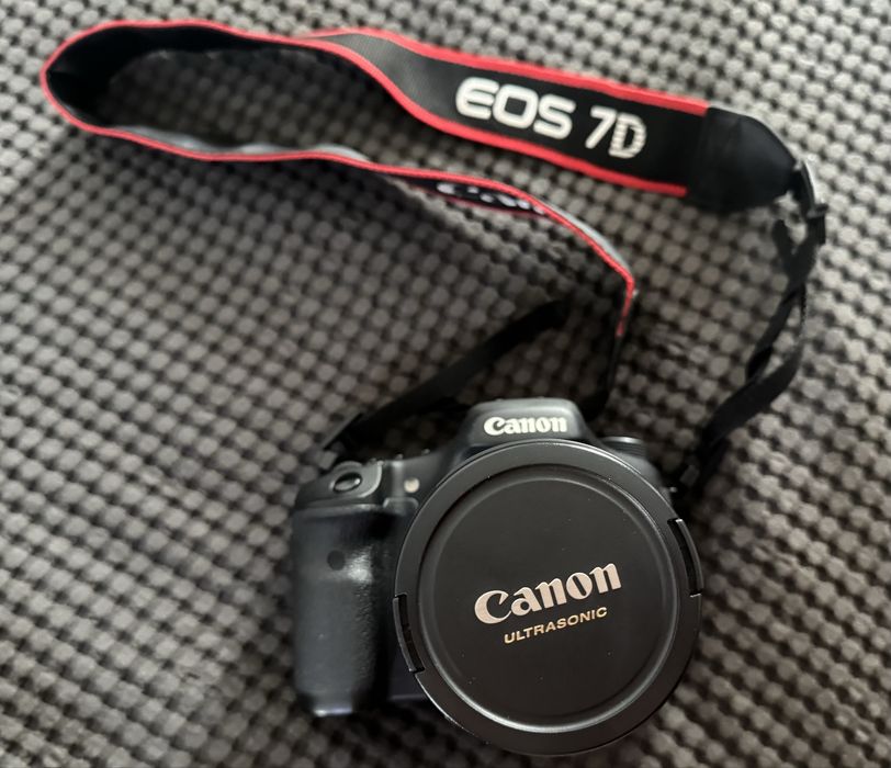 aparat Canon 7D w zestawie z obiektywem, Canon EF 28–135mm