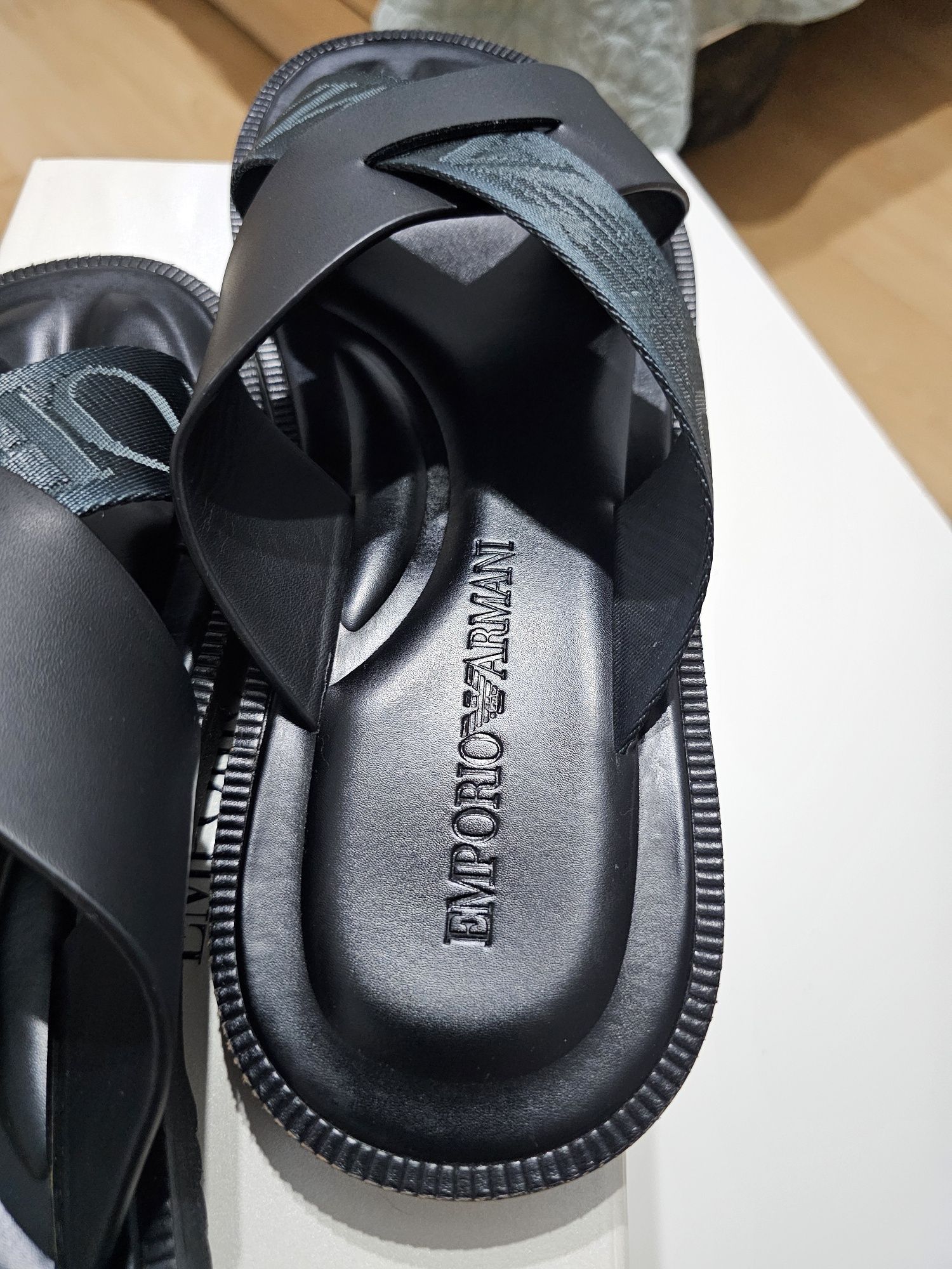 Klapki Emporio Armani r44, jak NOWE