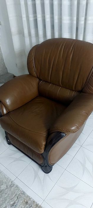 Venda de um conjunto de três sofás