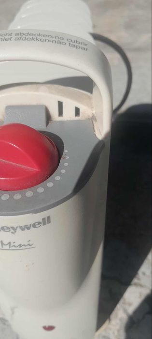 Aquecedor a óleo pequeno