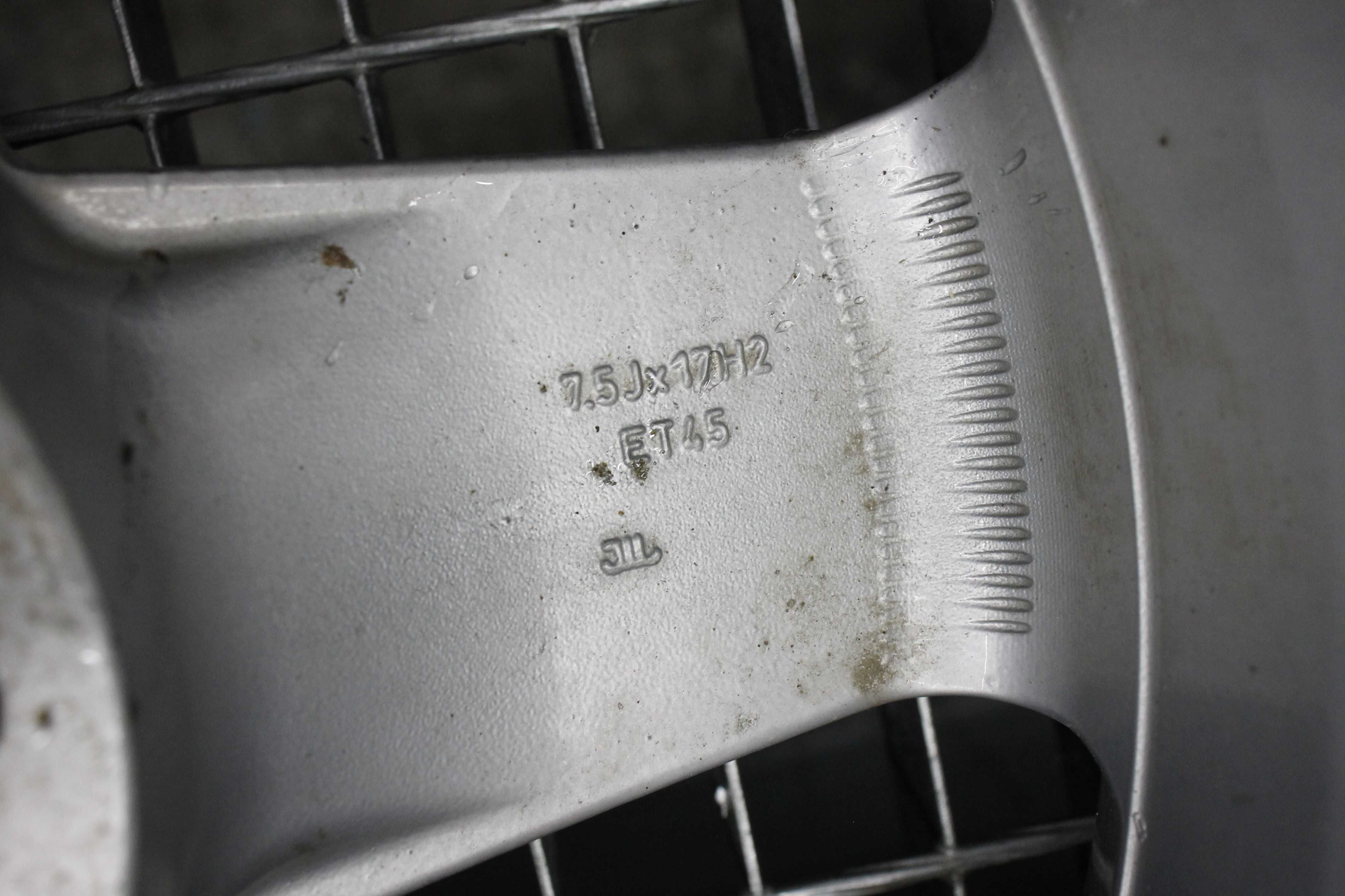 Felga aluminiowa 17 koło małysz b6  zapasowe 5x112 b7 a4